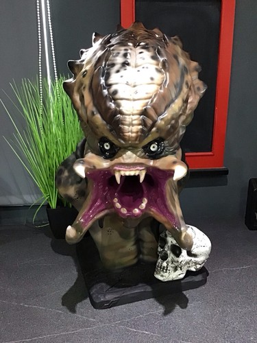 Rare large predator - a, bust