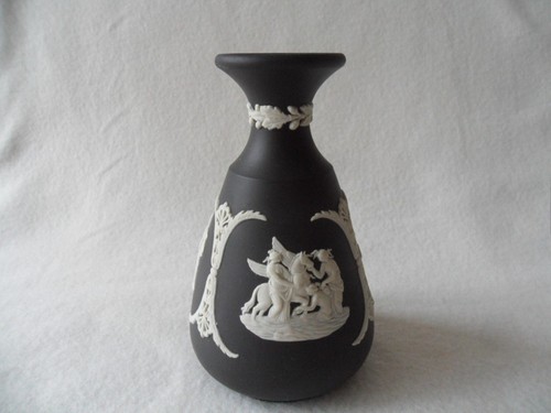 Wedgwood black jasperware - black,