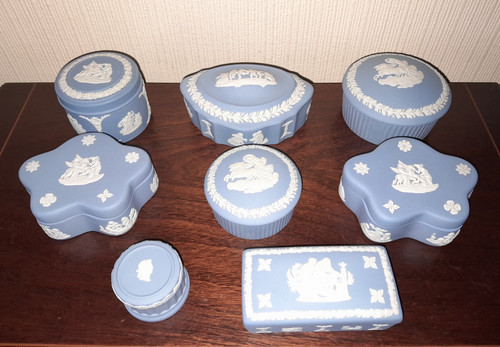 Wedgwood blue jasperware - wedgwood,