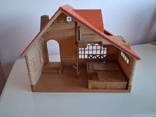 Sylvanian families log cabin - families,