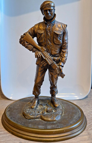 Bronze metal military soldier - metal,