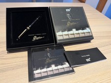 Montblanc Homage à Frédéric Chopin Fountain Pen Black Resin Gold Nib