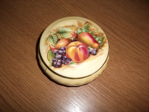Aynsley orchard gold lidded - orchard,