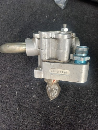 Dry sump oil - dry,