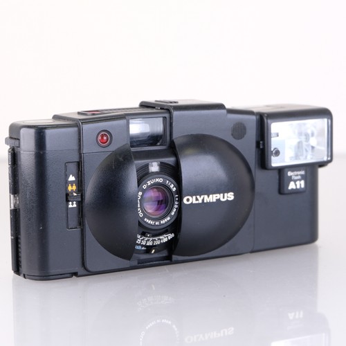 Olympus xa2 35mm film camera - olympus, +