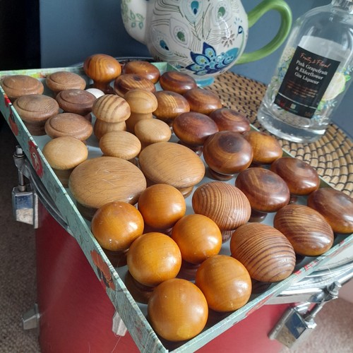 Pine drawer knobs - pine,