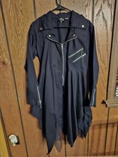 Dead Threads Dark Feminine