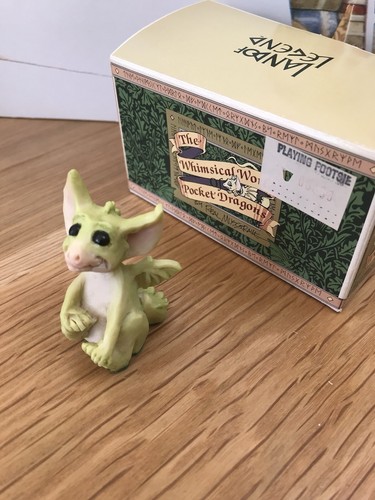 Pocket dragon playing - dragon,