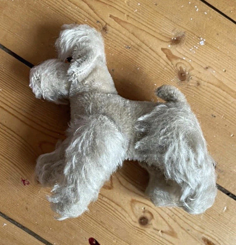 Vintage small steiff - small, snobby