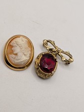 2 Brooches Gold Tone Vintage