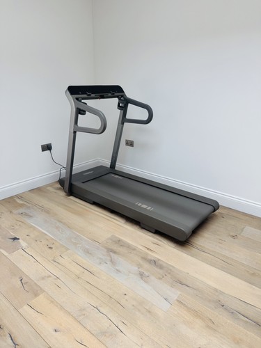 Technogym myrun treadmill - technogym,