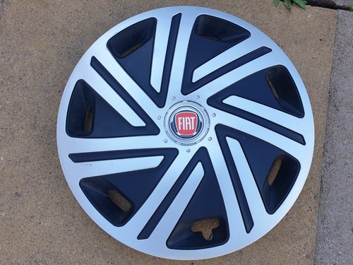 Fiat 500 wheel trim - wheel,