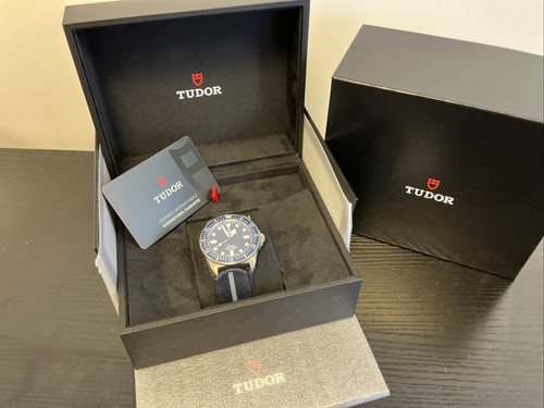 Tudor pelagos blue men watch - pelagos,
