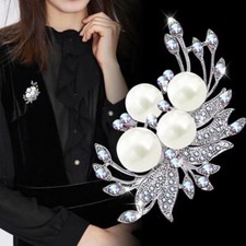 Luxury Shiny Flower Brooch for Women Pearl Crystal Brooches Pin Accessories Pins