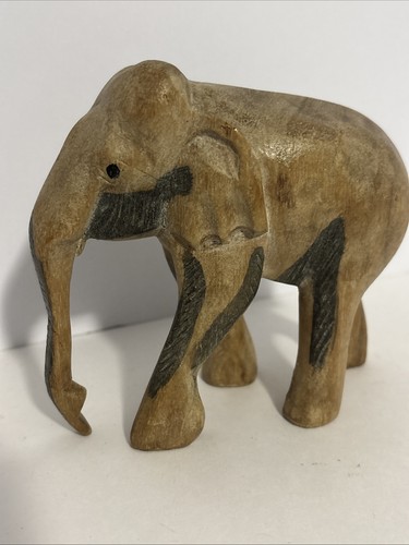 Beautiful vintage hand carved - beautiful,