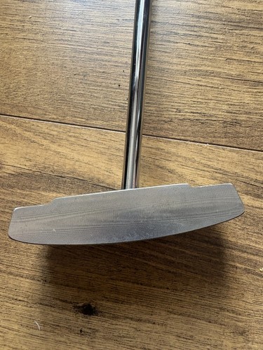 Hippo belly broom stick - belly,