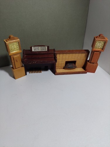 Dolls house 16th scale - house, 1/16th