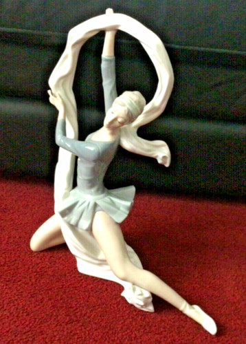 Nao lladro ballerina dancer - lladro,