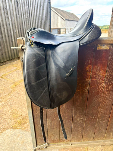 Albion slk dressage saddle - albion,