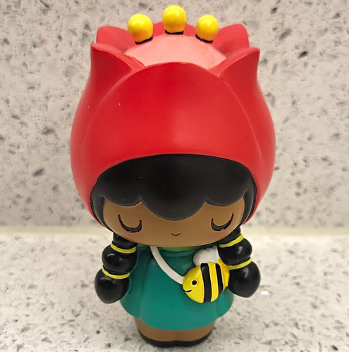 Momiji bee girl - figurine, 2019
