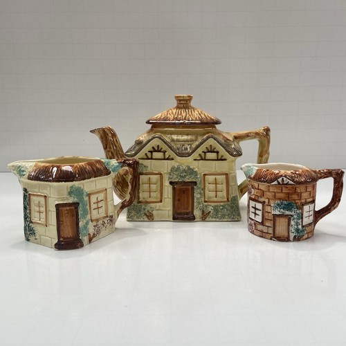 Keele pottery cottage - st,