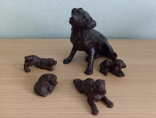Cold cast bronze resin sitting - bronze,