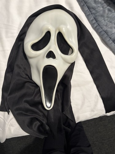 Scream easter unlimited inc - easter,