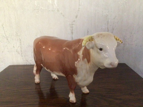 Beswick hereford bull x - 24,