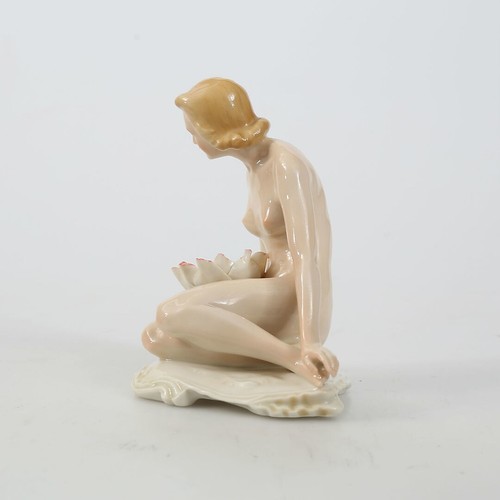 Nude lady figurine with large - figurine,