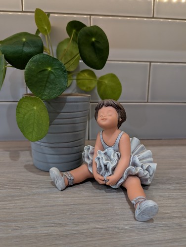 Nadal studio pottery sitting - nadal,