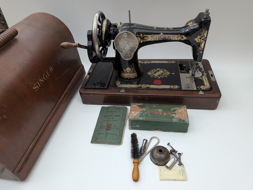 Beautiful 1931 singer 28k - 1931,