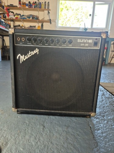 Fender mustang guitar - fender,