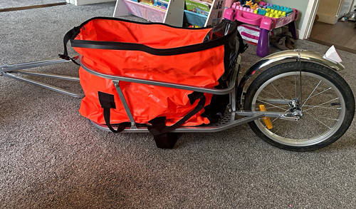 One wheeled tow behind - one-wheeled, tow-behind