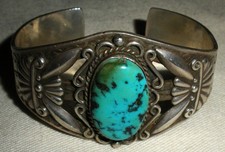 VINTAGE NAVAJO QUALITY TURQUOISE ARROW STAMPS STERLING SILVER BRACELET vafo
