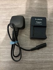Panasonic Lumix Camera Battery Charger DE-A44 DEA44A 8.4v 0.43a