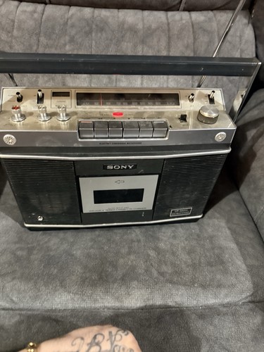 Sony 550a am radio - sony,
