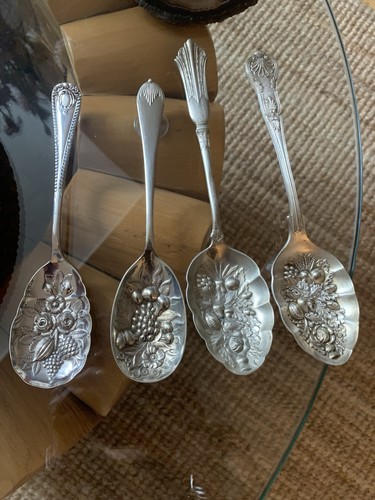 Silver plated berry spoons - 4,