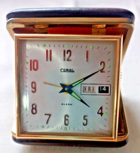 Vintage coral japanese - coral,