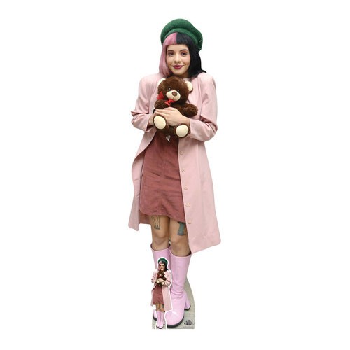 Melanie martinez lifesize - melanie,