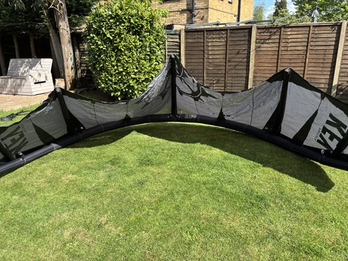 10m kitesurfing kite used - kitesurfing,
