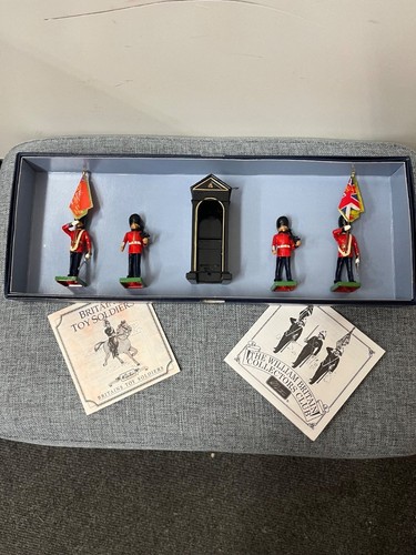 Ceremonial collectors - ceremonial,