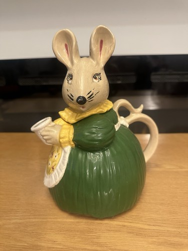 Vintage cute mouse teapot - mouse,