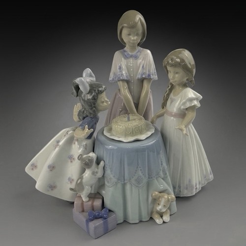 Lladro happy birthday - birthday, figurine