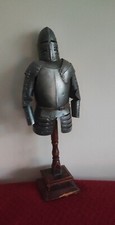 Vintage Rare Knight's armor Metal exhibition Luxury model desk stand 
