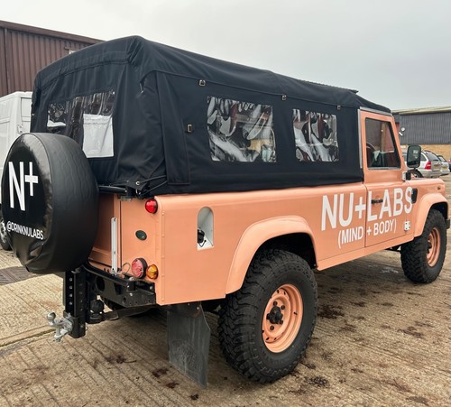 Land rover 110 full - 110, side