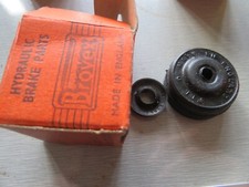 FORD ZEPHYR ZODIAC MK3, TRIUMPH TR4,4A CLUTCH MASTER CYLINDER SERVICE KIT N.OS.