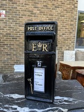 ER Elizabeth Regina Cast Iron Post Box Black with Gold Quality Reproduction