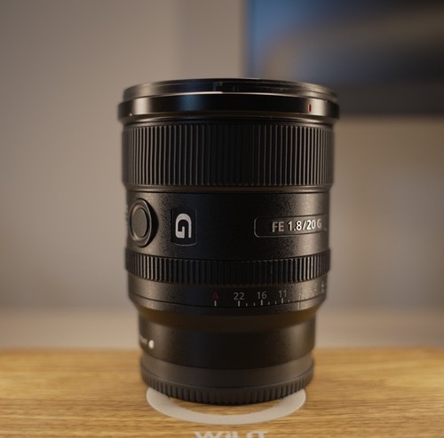 Sony 20mm 8 - g, lens