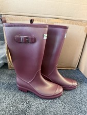 Town & Country The Burford