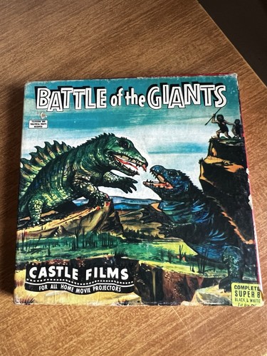 Super 8mm black white - white, battle